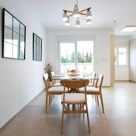 Townhouse 10min To Puerto Banus Estepona